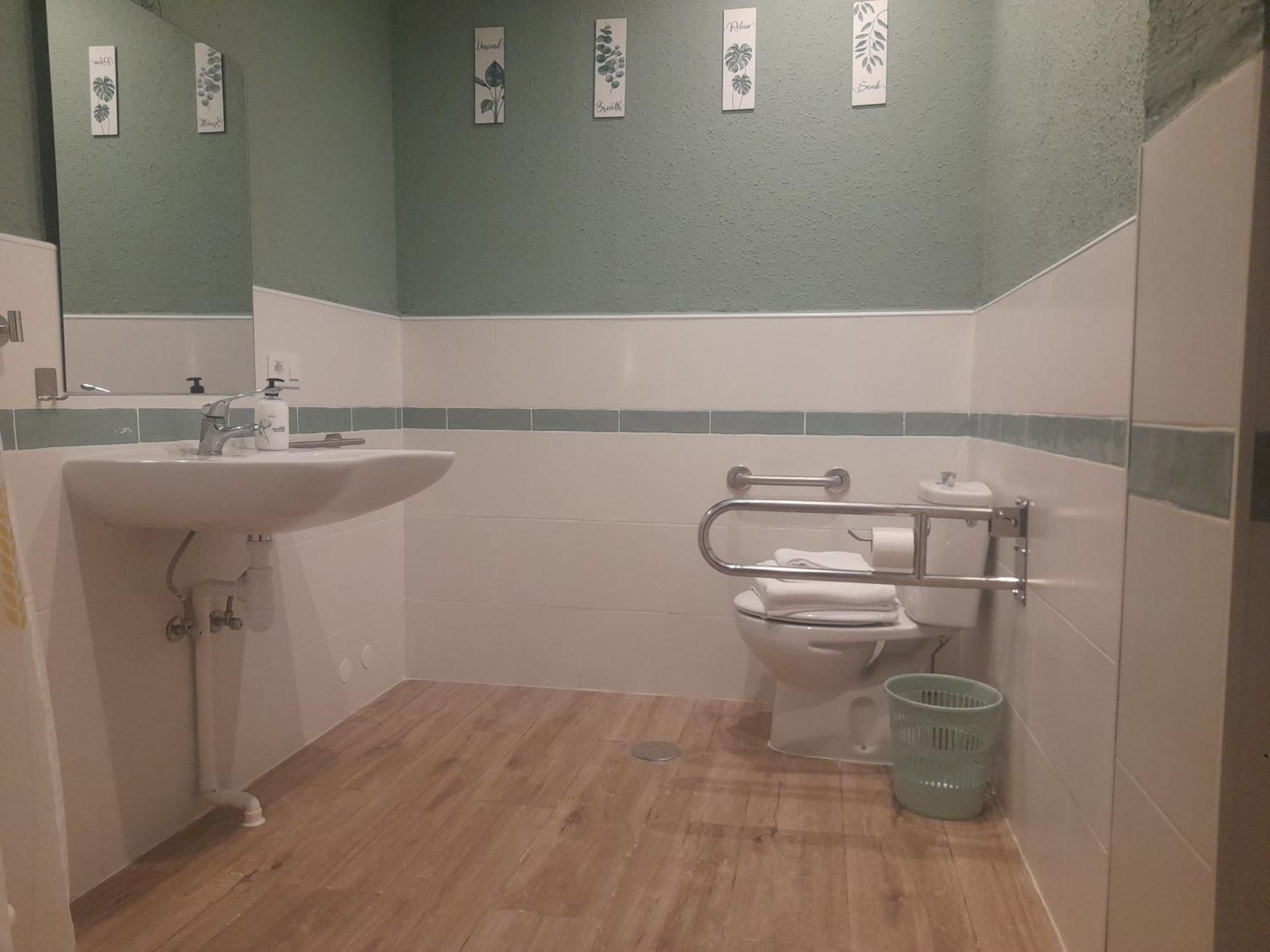 Hostal Entreolivos Бадахос Екстериор снимка